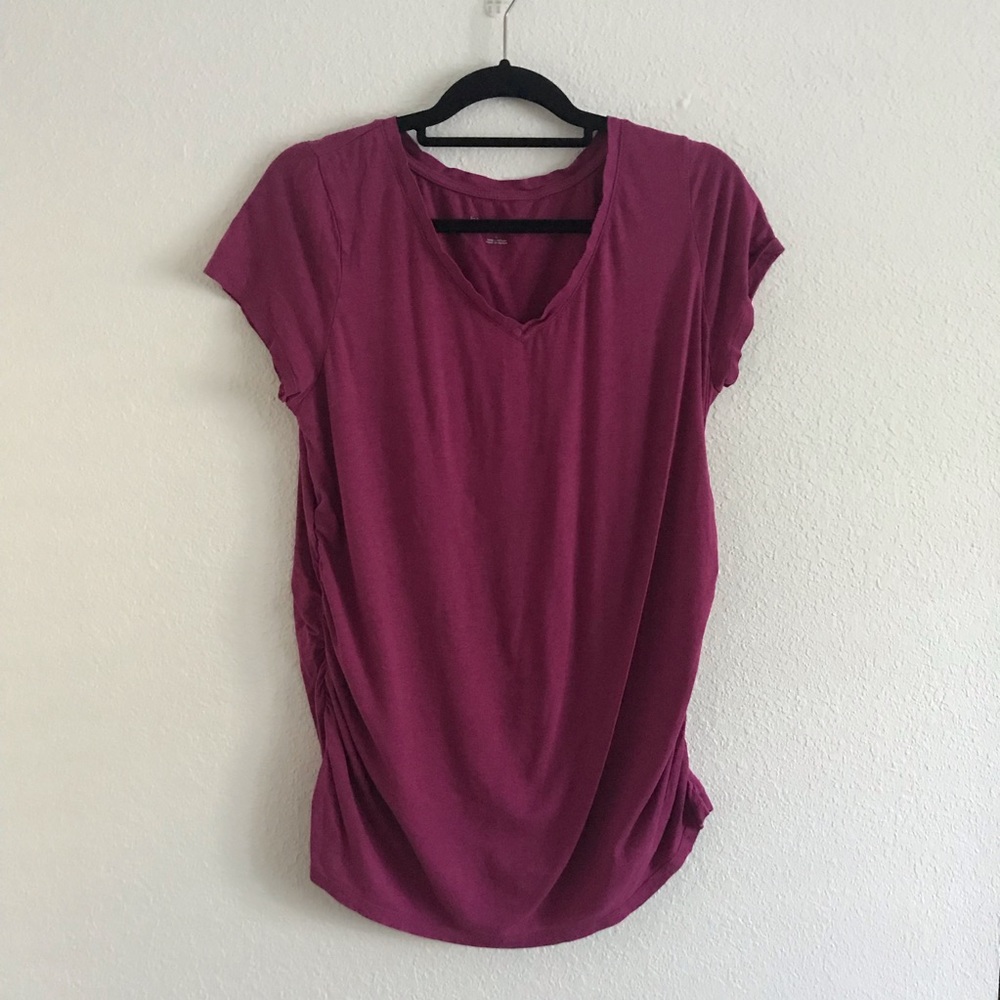 Liz Lange Maternity Magenta T-Shirt - Large